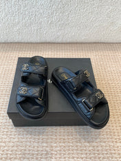 DAD SANDAL IN BLACK SHEEPSKIN MULE
