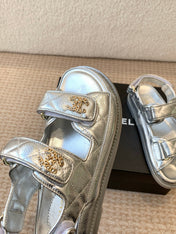 DAD SANDAL IN SILVER SHEEPSKIN