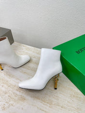 KNOT ANKLE BOOT IN WHITE CALFSKIN WITH GOLD METAL HEEL 9 CM