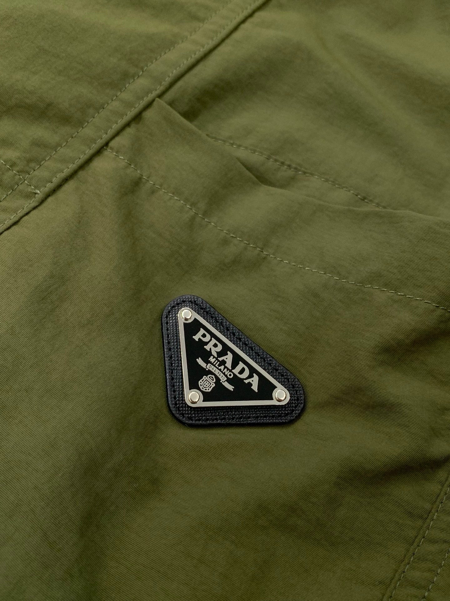 PRADA 26S SHORTS STYLE 971