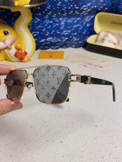 SIGNATURE SQUARE SUNGLASSES 567473 IN GOLD METAL MONOGRAM ON LENSES