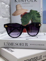 BEE EMBELLISHED BUTTERFLY FRAME SUNGLASSES 570242 IN ACETATE