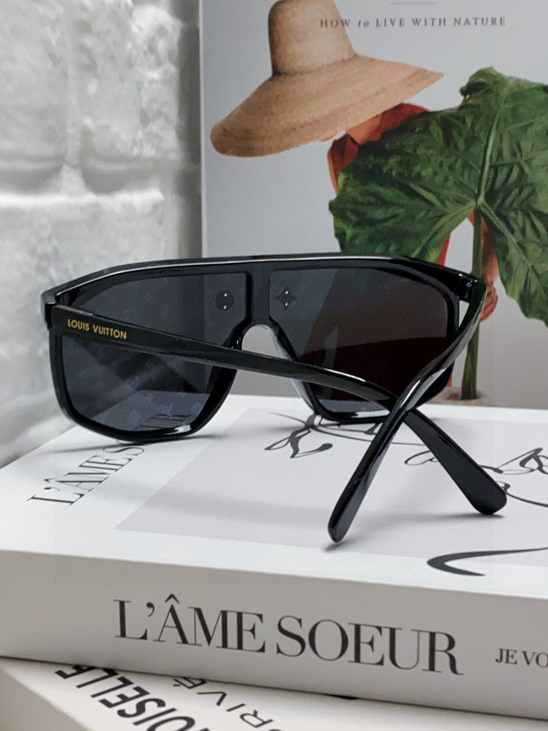 WAIMEA SUNGLASSES 570268 IN BLACK ACETATE MONOGRAM ON LENS