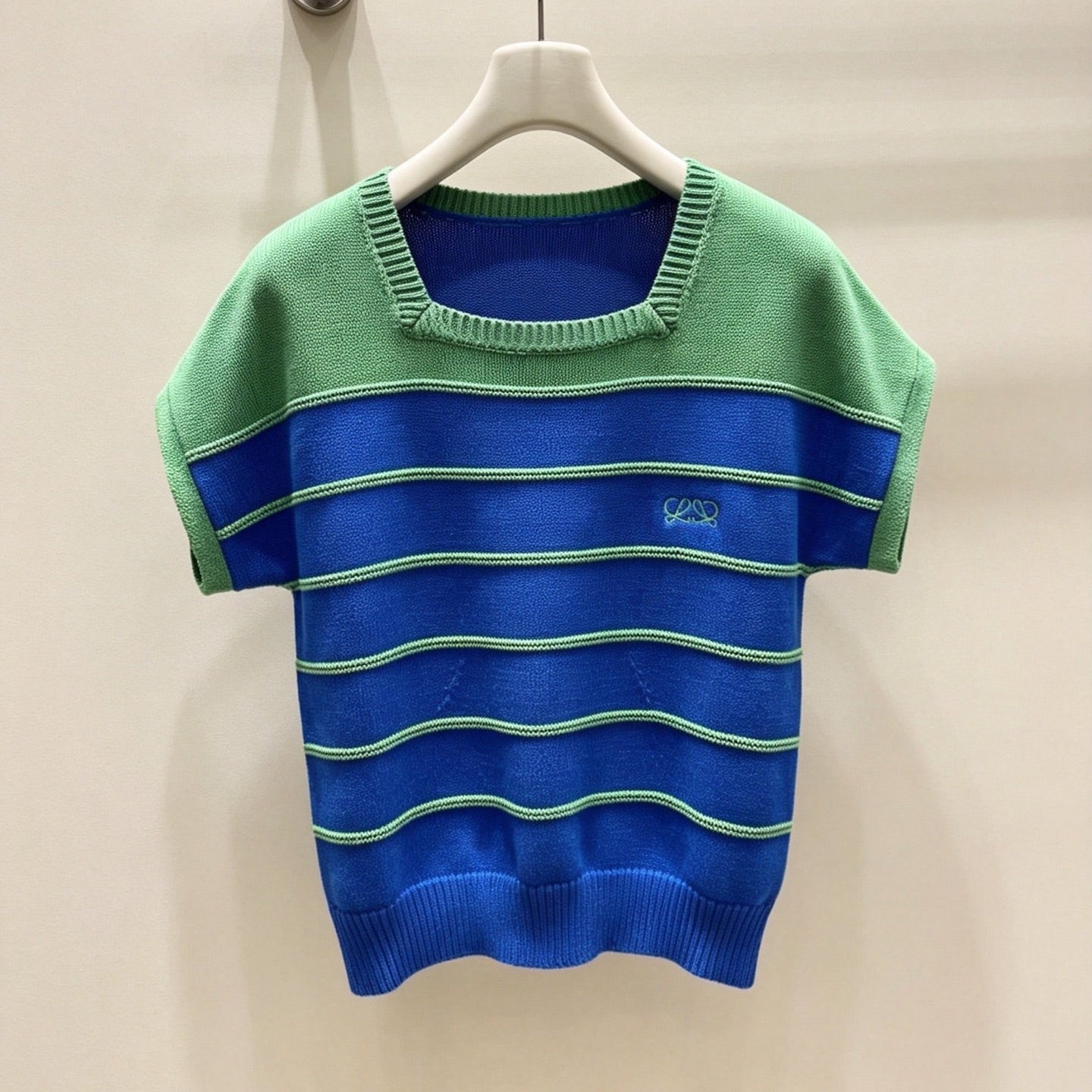 LOEWE 26S STRIPED SHORT-SLEEVE KNITTED SWEATER 551