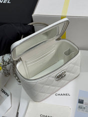 MINI VANITY TOP HANDLE CASE 17 IN WHITE CAVIAR SKIN SILVER-TONE PLATED METAL