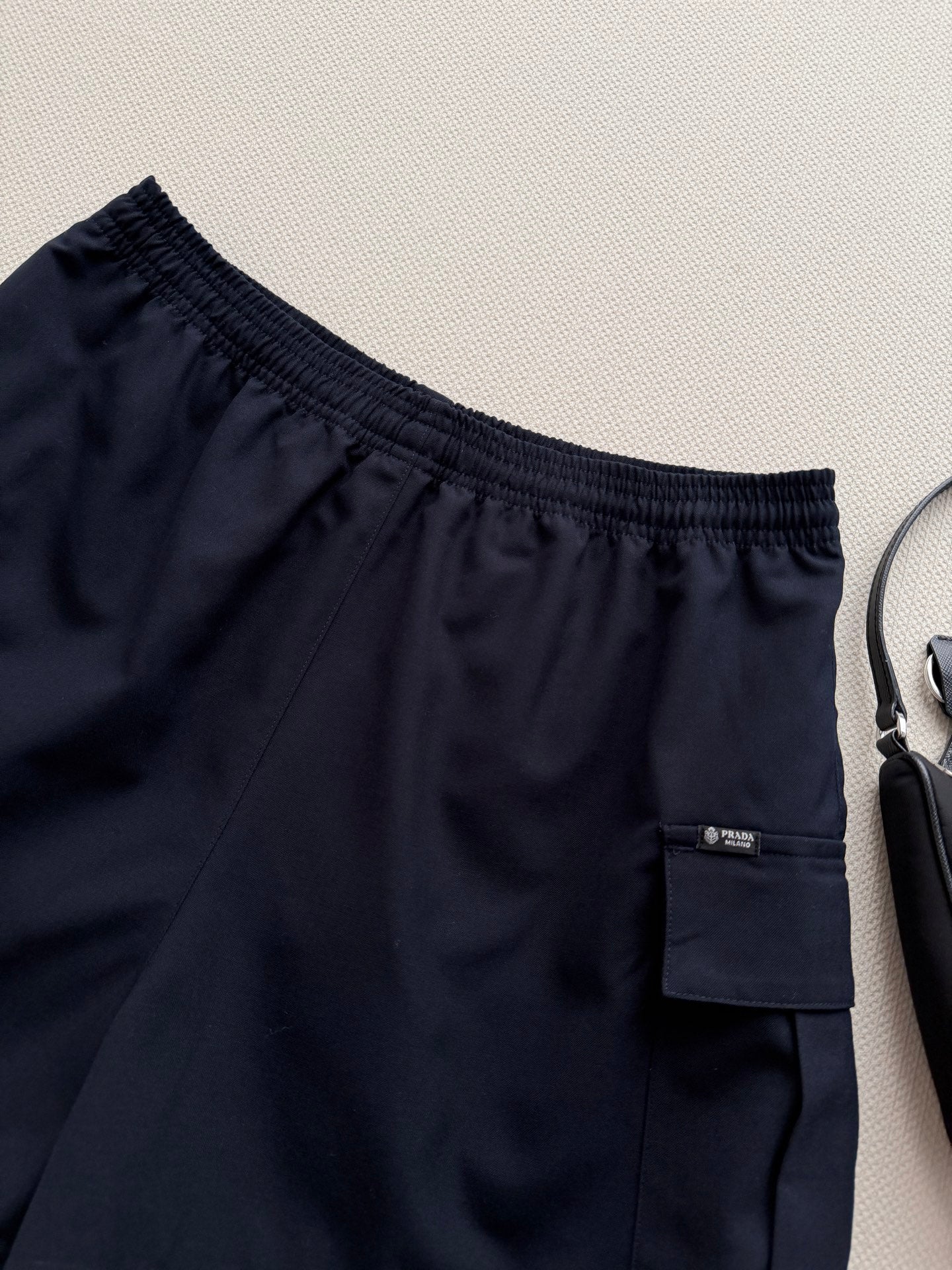 PRADA 26S CARGO SHORTS STYLE 940