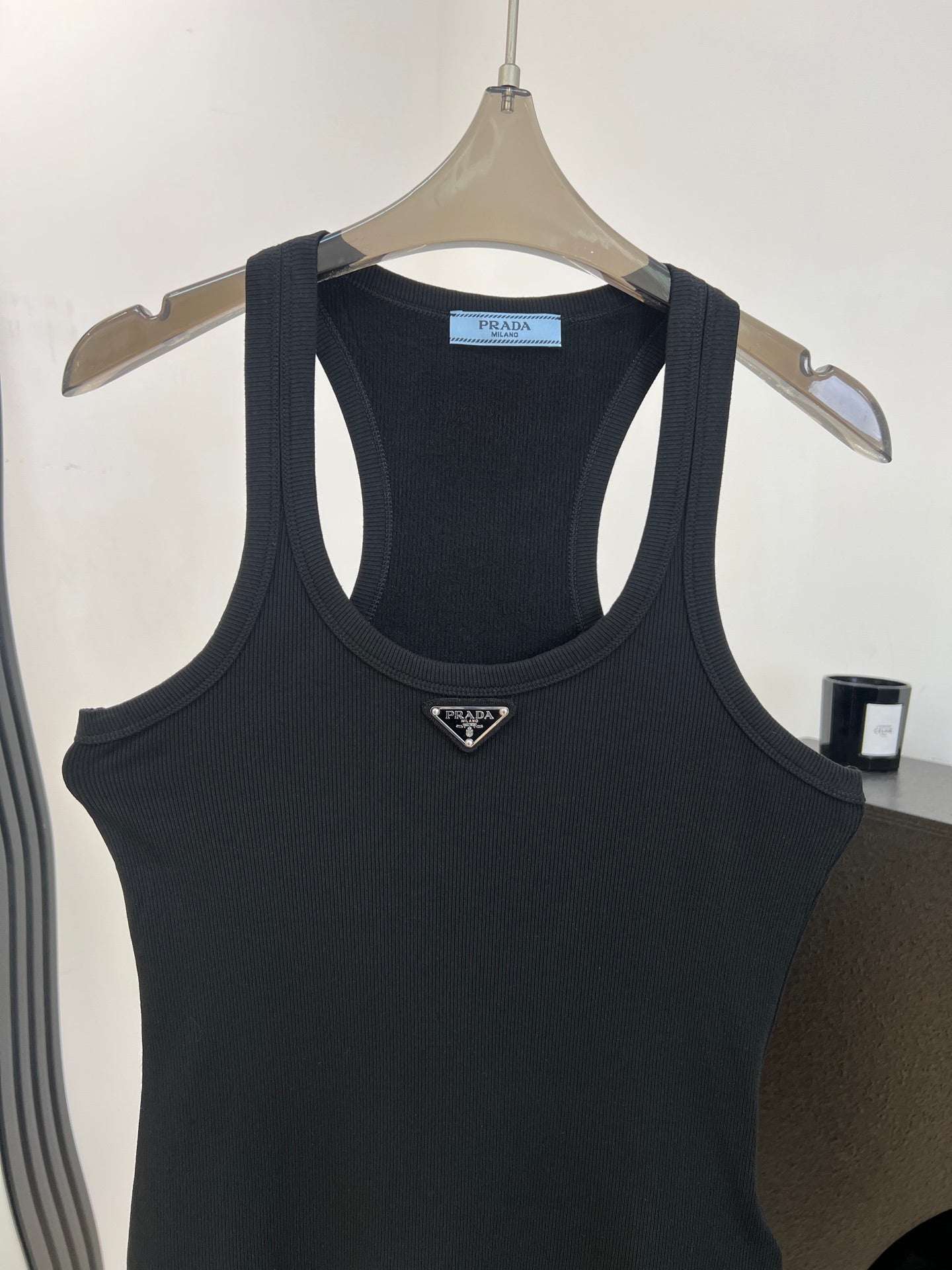 PRADA 26S SLEEVELESS TOP 1054