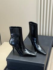 YSL 26S ZIPPERED HEELED BOOTS IN BLACK SHINY CALFSKIN