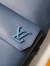LV 25S TAKEOFF BACKPACK 43 IN ATLANTIC BLUE CALFSKIN