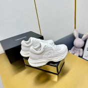 SNEAKER IN PALE GRAY SUEDE AND MESH