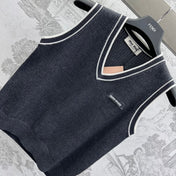 Miu 25 V- Gile Black Wool 232006