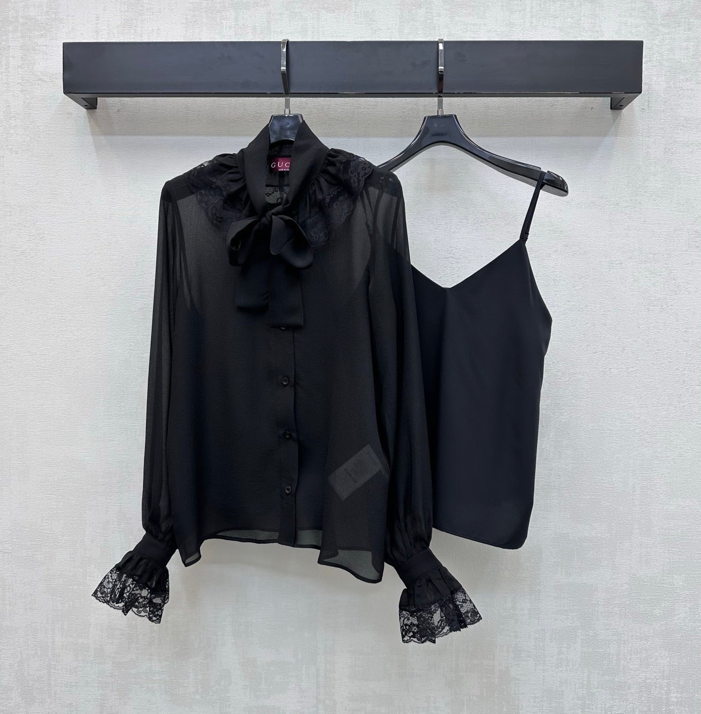GUCCI 26S LONG-SLEEVE BOW-TIE BLOUSE 476