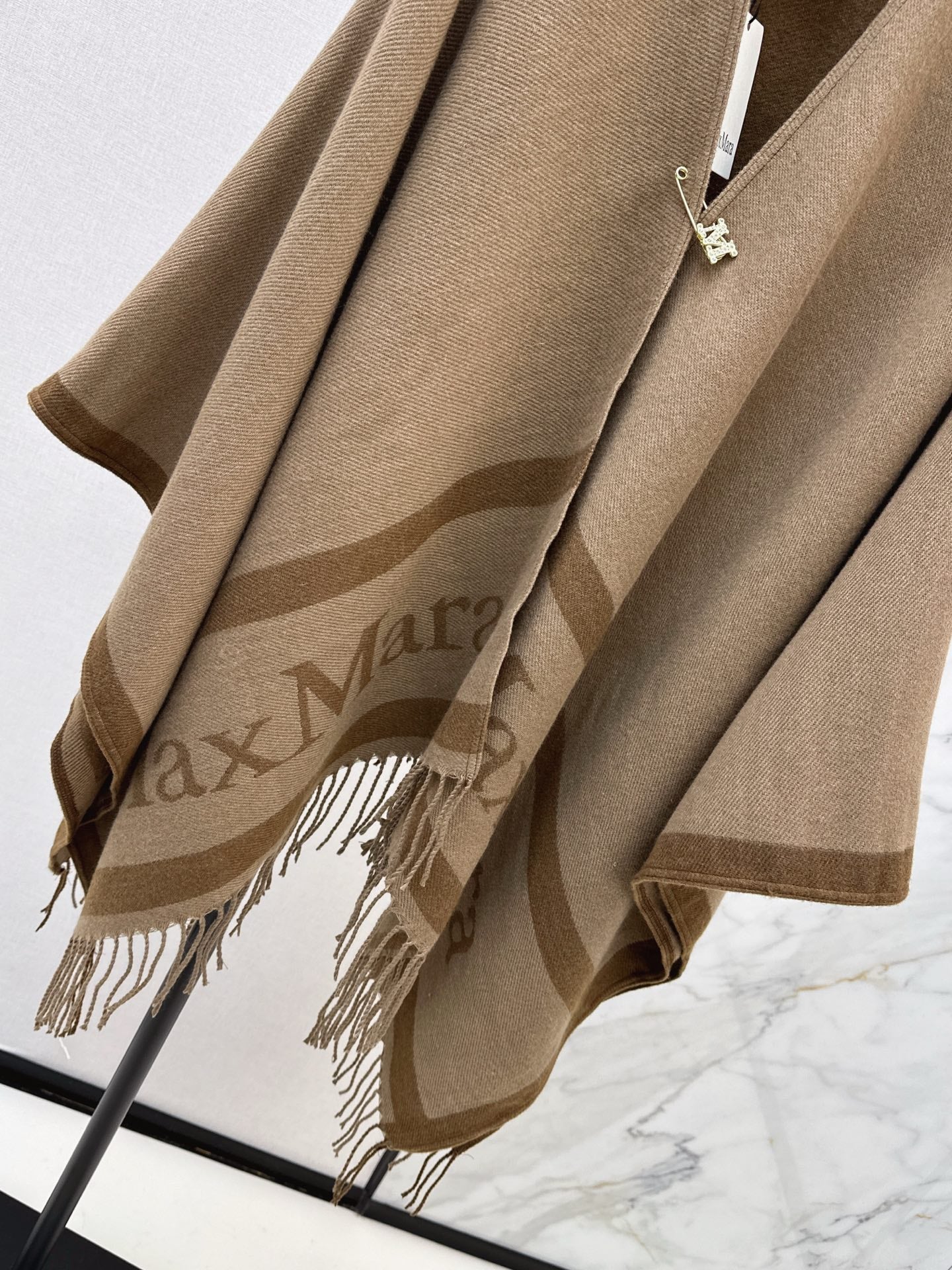 MAX MARA 25S JACQUARD CAPE COAT 009