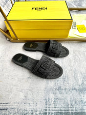 FF 5 Black Canvas Slide