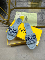 FF 5 Light Blue Canvas Slide